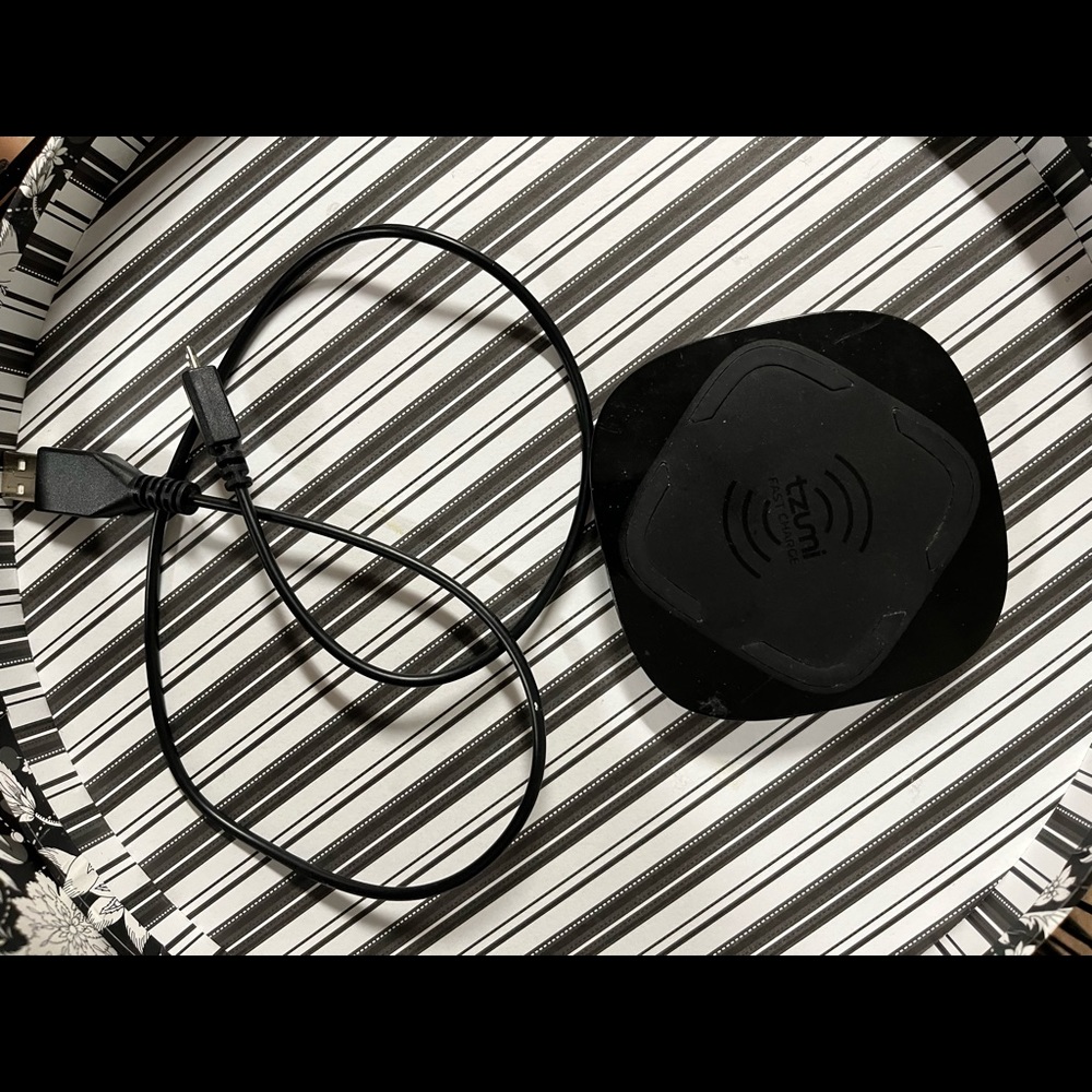 Wireless charging pad